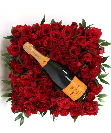 Bed of Red Roses XL - Veuve Clicquot (15x15)