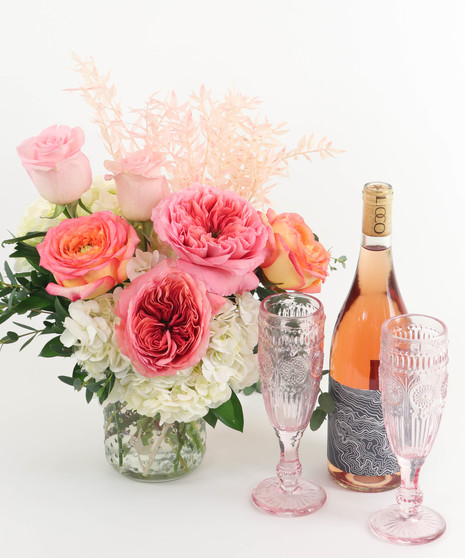 Flowers & Rosé Gift Set